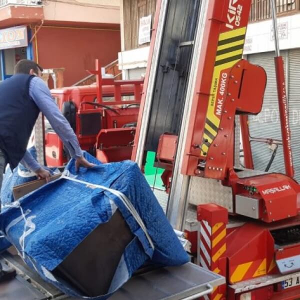 Asansörlü Nakliyat: Avantajları ve Kullanım Alanları : Kapak Görseli