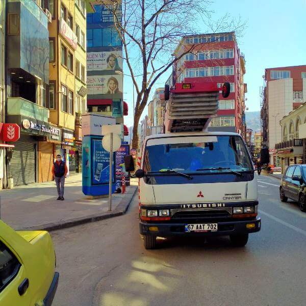 Etkili Yorumlarla İmajı Güçlendirme : Kapak Görseli